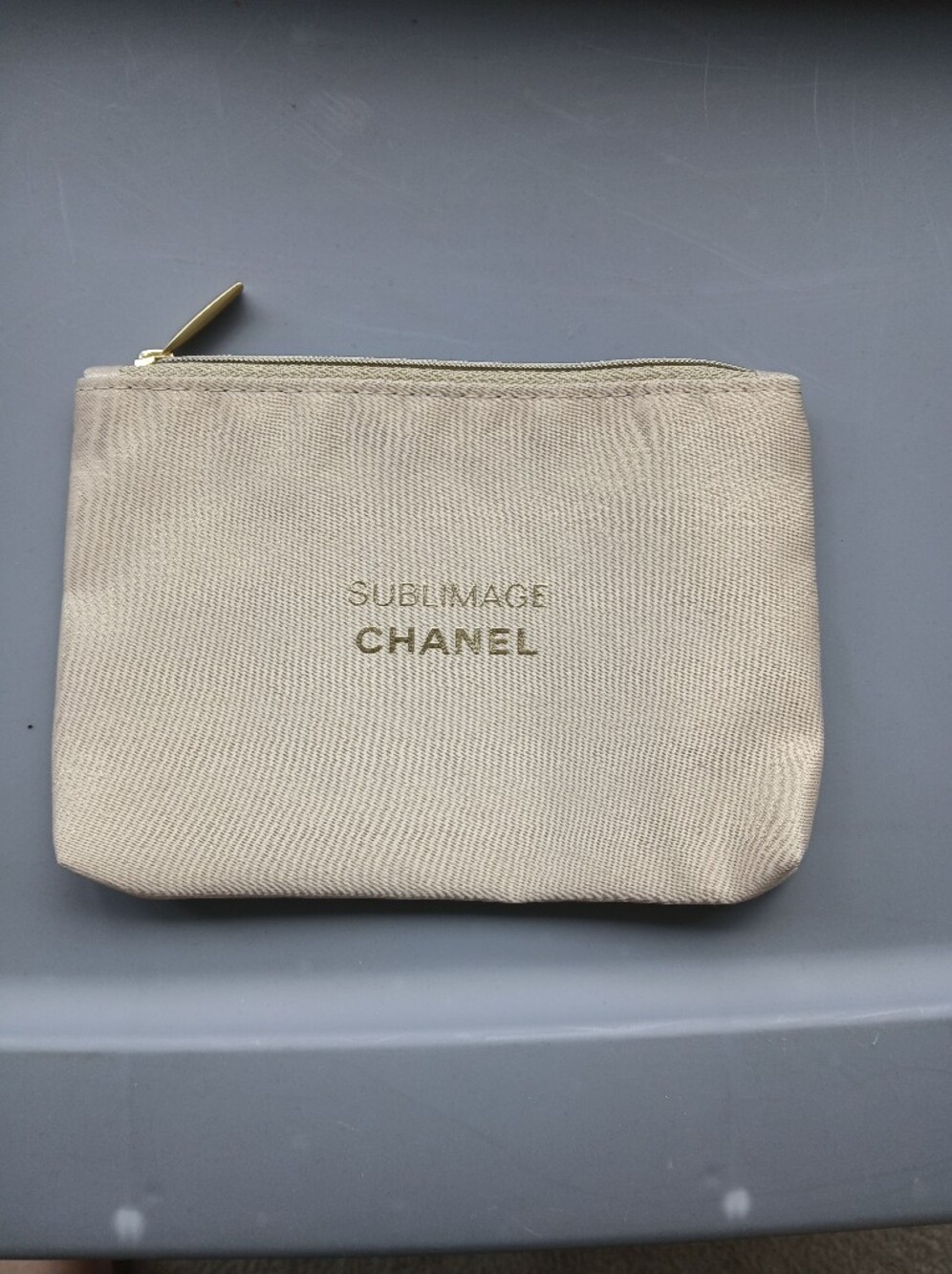 CHANEL Embroidered Floral Beige And Gold Cosmetic Pouch
